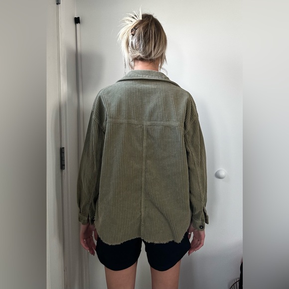 Zara corduroy button up - Picture 2 of 4